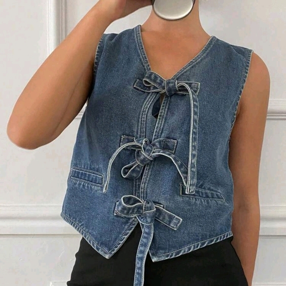 Tops - Distressed Washed Sleeveless Tie Bow V-Neck Fitted Denim Blouse For Women
